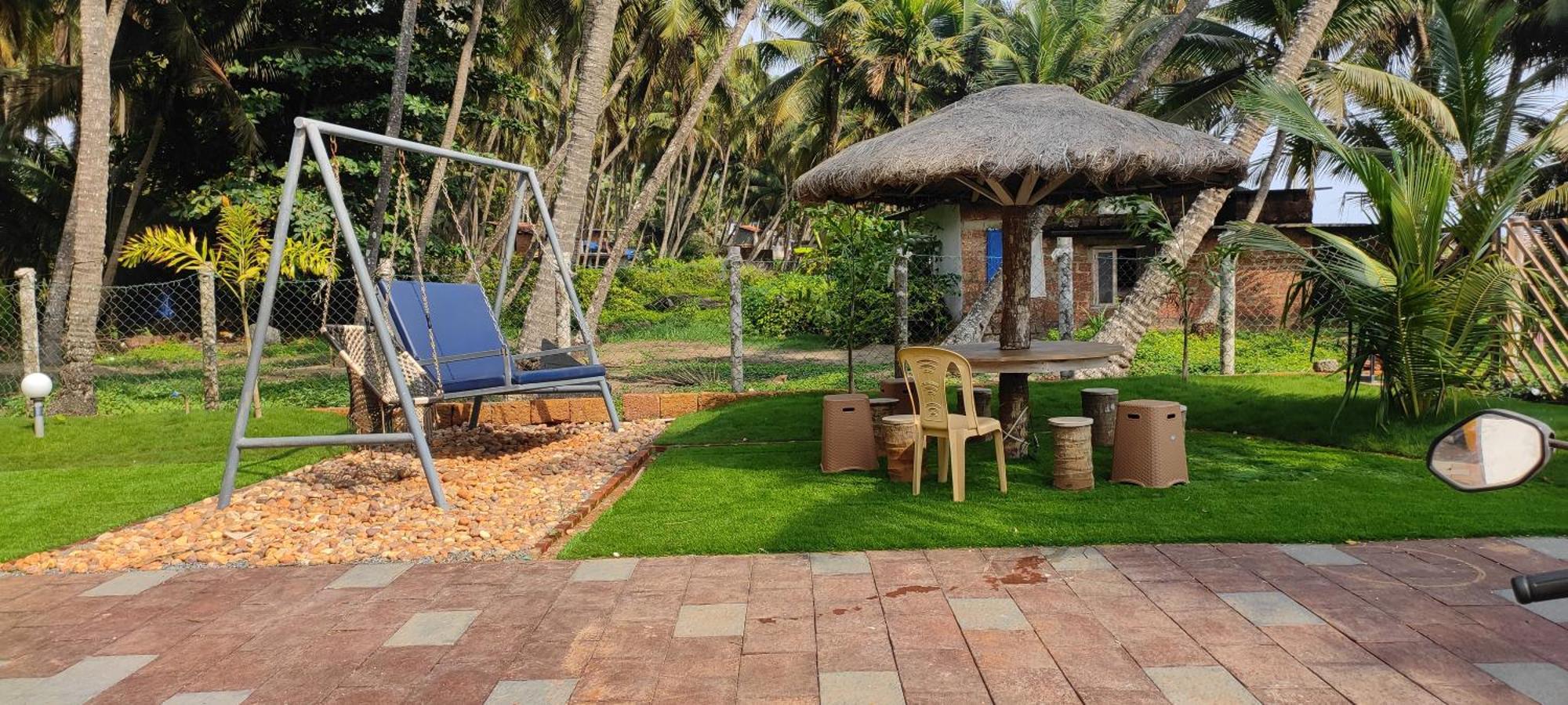 Corniche Beach Resort Mulappilangad Phòng bức ảnh