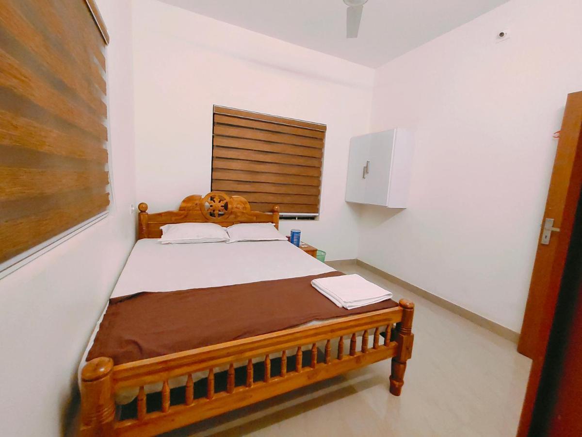 Corniche Beach Resort Mulappilangad Ngoại thất bức ảnh