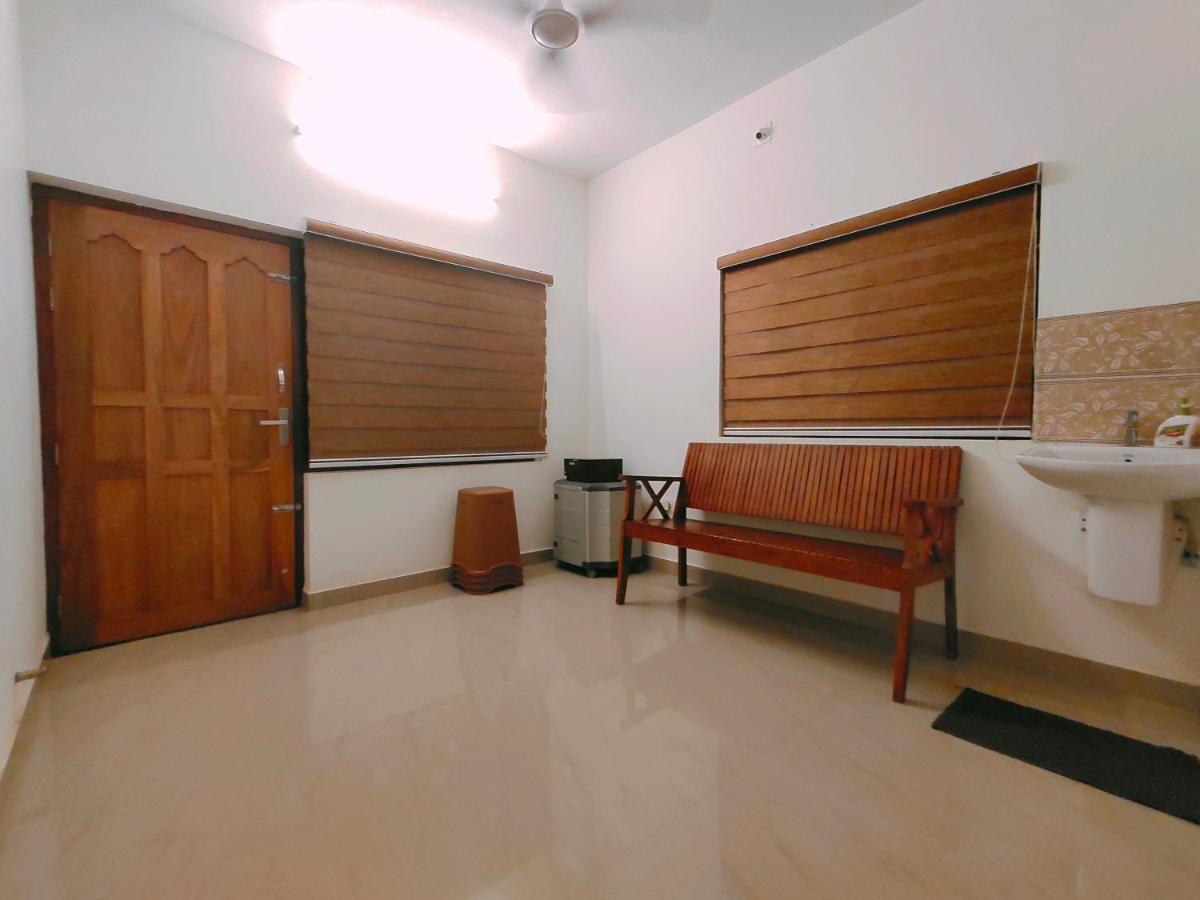 Corniche Beach Resort Mulappilangad Ngoại thất bức ảnh