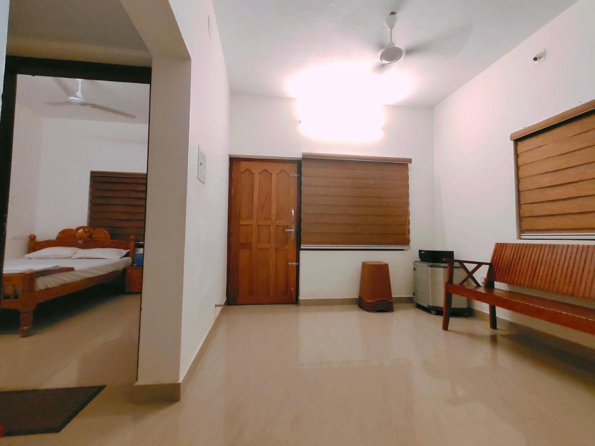 Corniche Beach Resort Mulappilangad Ngoại thất bức ảnh